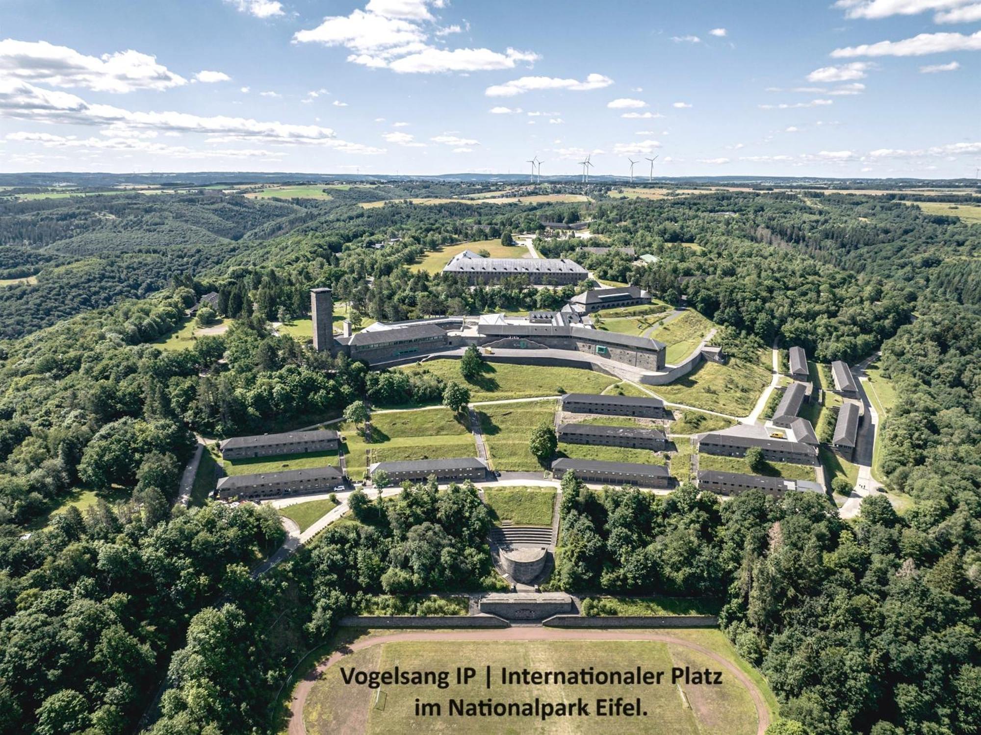Ferienhaus Hescheld With Private Jacuzzi Hellenthal Kültér fotó