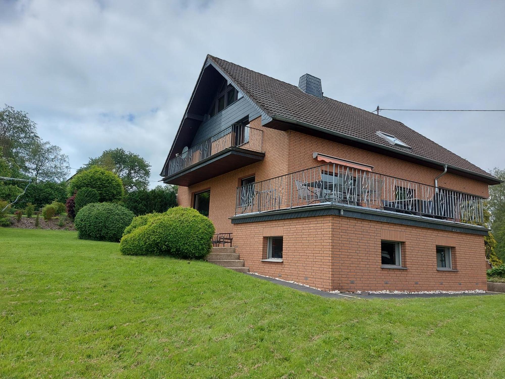 Ferienhaus Hescheld With Private Jacuzzi Hellenthal Kültér fotó
